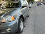 Lincoln Navigator 2005 года за 3 600 000 тг. в Алматы – фото 2