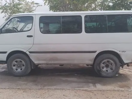 Toyota Hiace 2002 года за 2 800 000 тг. в Актау – фото 3