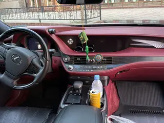 Lexus LS 350