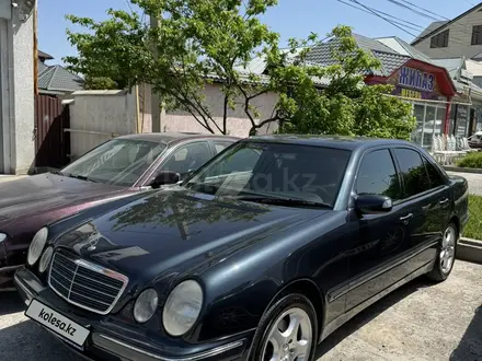 Mercedes-Benz E 280 2000 года за 4 800 000 тг. в Шымкент – фото 2