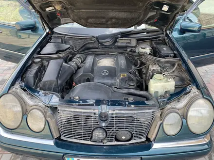 Mercedes-Benz E 240 1998 года за 4 000 000 тг. в Алматы – фото 9