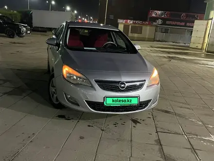 Opel Astra 2013 года за 4 000 000 тг. в Актобе – фото 4