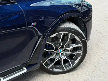 BMW X7 2022 года за 55 000 000 тг. в Астана – фото 4