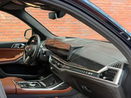 BMW X7 2022 года за 55 000 000 тг. в Астана – фото 30