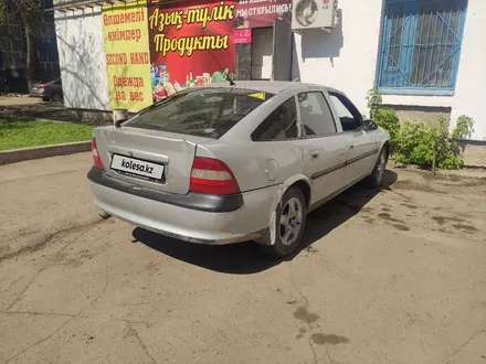 Opel Vectra 1998 года за 600 000 тг. в Уральск – фото 3