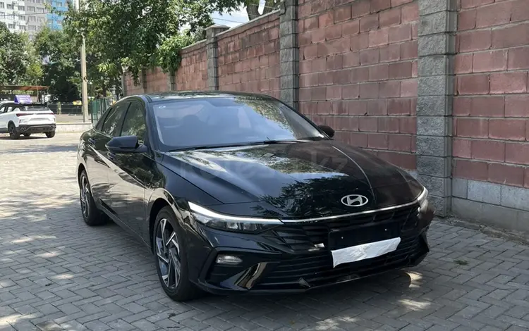 Hyundai Elantra 2024 годаүшін8 800 000 тг. в Алматы