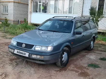 Volkswagen Passat 1993 года за 2 000 000 тг. в Уральск