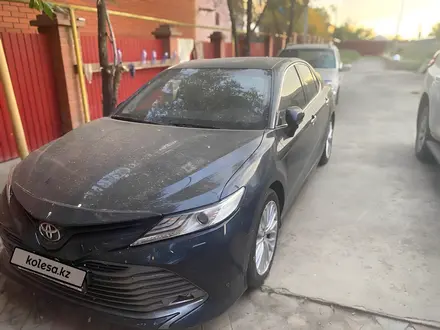 Toyota Camry 2021 года за 16 000 000 тг. в Атырау