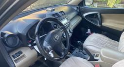 Toyota RAV4 2012 года за 7 000 000 тг. в Актау – фото 4