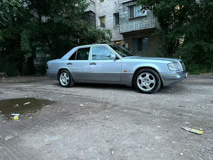 Mercedes-Benz E 280 1995 года за 4 200 000 тг. в Алматы – фото 8