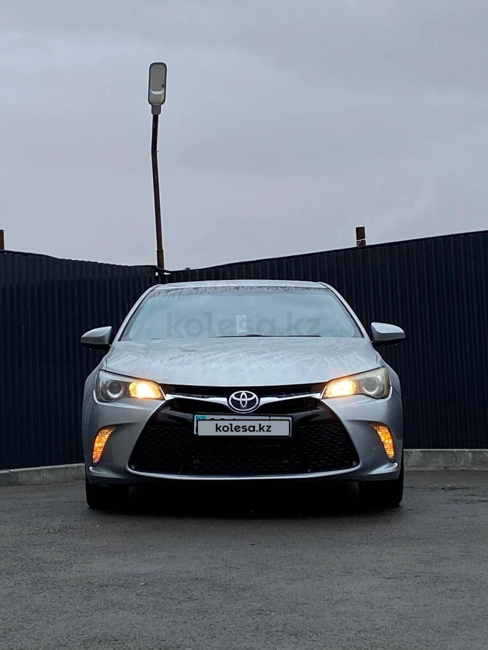 Toyota Camry 2015 г.