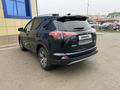 Toyota RAV4 2018 года за 11 700 000 тг. в Актобе – фото 4