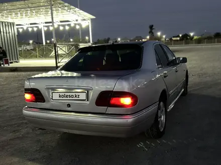 Mercedes-Benz E 280 1996 года за 2 400 000 тг. в Жанакорган – фото 8