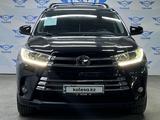 Toyota Highlander 2018 года за 19 250 000 тг. в Шымкент – фото 2