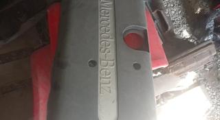 Крышка двигателя на Мерседес за 15 000 тг. в Караганда