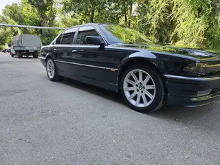 BMW 735