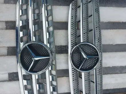 Решетка радиатора на Mercedes-Benz ML320 W163 Restyling за 50 000 тг. в Алматы – фото 2