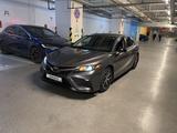 Toyota Camry 2022 года за 12 500 000 тг. в Алматы – фото 4