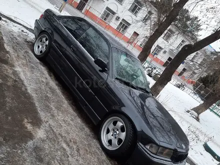 BMW 328 1992 года за 2 900 000 тг. в Павлодар – фото 2