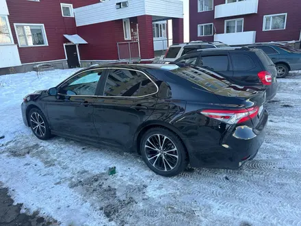 Toyota Camry 2019 года за 13 500 000 тг. в Усть-Каменогорск – фото 6