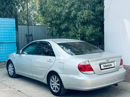 Toyota Camry 2004 года за 4 500 000 тг. в Тараз – фото 2