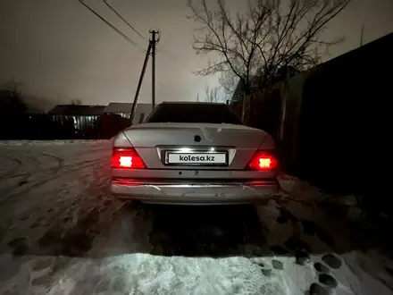 Mercedes-Benz E 200 1994 года за 1 800 000 тг. в Усть-Каменогорск – фото 6