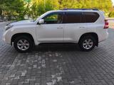 Toyota Land Cruiser Prado 2014 года за 15 900 000 тг. в Актобе – фото 5
