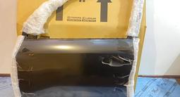 Двери на Land Cruiser 200 под накладку новый оригинал за 300 000 тг. в Алматы