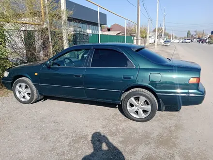 Toyota Camry 1998 года за 3 900 000 тг. в Алматы – фото 5