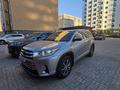 Toyota Highlander 2017 годаfor10 500 000 тг. в Актау