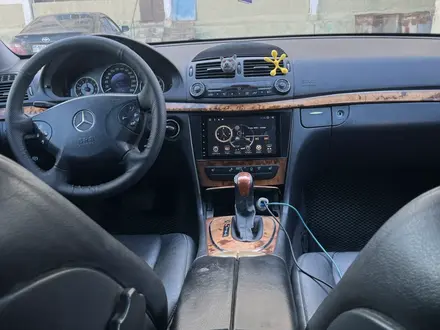 Mercedes-Benz E 320 2003 года за 5 200 000 тг. в Актау – фото 5