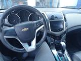 Chevrolet Cruze 2013 годаfor1 300 000 тг. в Атырау – фото 2