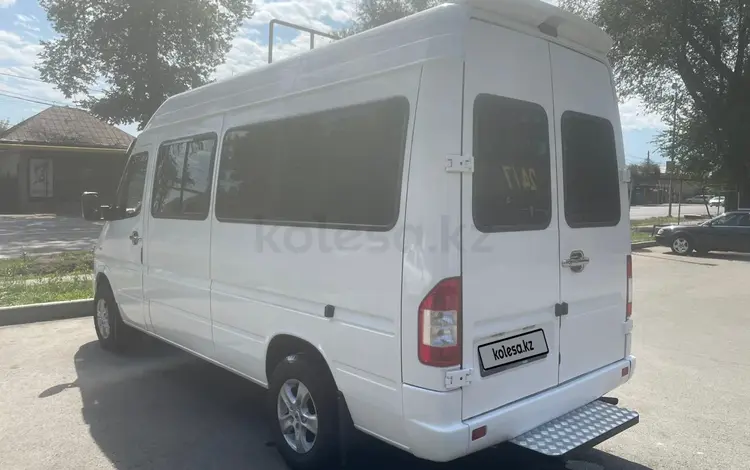 Mercedes-Benz Sprinter 2000 года за 7 100 000 тг. в Алматы