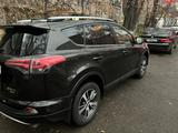 Toyota RAV4 2016 годаfor11 000 000 тг. в Алматы