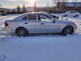 Mercedes-Benz E 220 2003 годаfor2 800 000 тг. в Усть-Каменогорск – фото 3