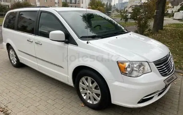 Chrysler Town and Country 2015 года за 12 000 000 тг. в Шымкент