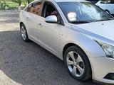 Chevrolet Cruze 2012 года за 3 150 000 тг. в Аксу – фото 2
