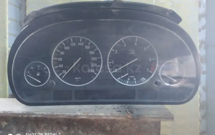 Приборная панель на БМВүшін1 000 тг. в Алматы