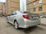 Toyota Camry 2013 годаүшін8 800 000 тг. в Актобе – фото 4