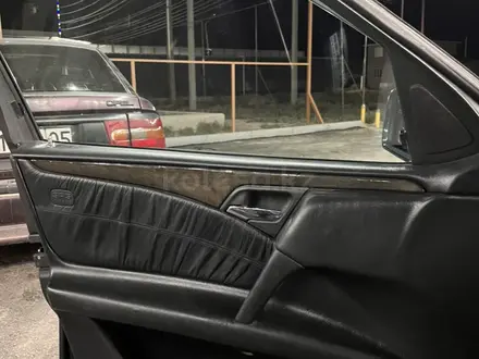 Mercedes-Benz E 230 1997 года за 2 500 000 тг. в Алматы – фото 11
