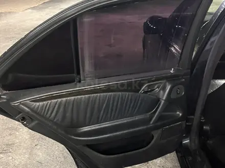 Mercedes-Benz E 230 1997 года за 2 500 000 тг. в Алматы – фото 13