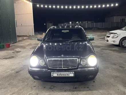 Mercedes-Benz E 230 1997 года за 2 500 000 тг. в Алматы – фото 4
