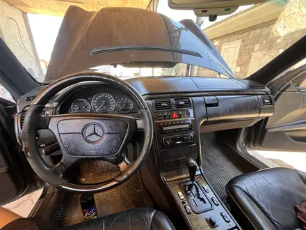 Mercedes-Benz E 230 1997 года за 2 500 000 тг. в Алматы – фото 3