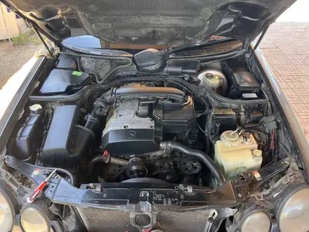 Mercedes-Benz E 230 1997 года за 2 500 000 тг. в Алматы – фото 2