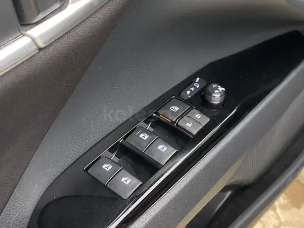 Toyota Camry 2020 года за 11 900 000 тг. в Уральск – фото 24