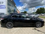 Toyota Camry 2020 года за 11 900 000 тг. в Уральск – фото 4