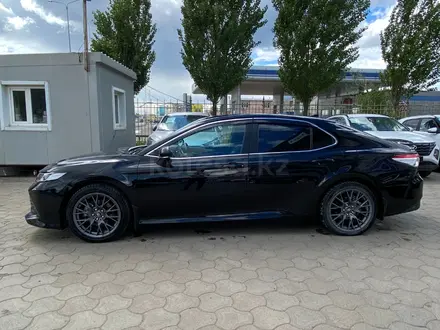 Toyota Camry 2020 года за 11 900 000 тг. в Уральск – фото 27