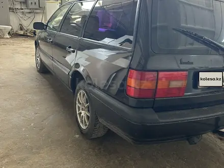 Volkswagen Passat 1994 года за 1 810 000 тг. в Уральск – фото 3