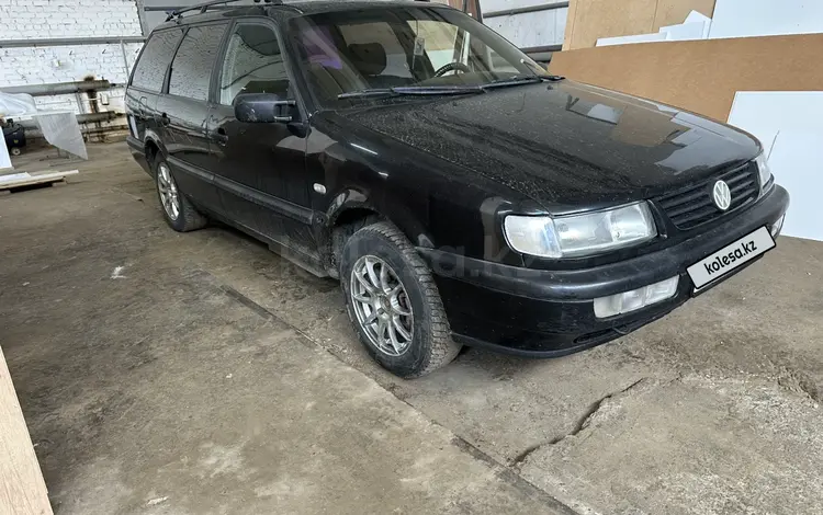 Volkswagen Passat 1994 года за 1 810 000 тг. в Уральск