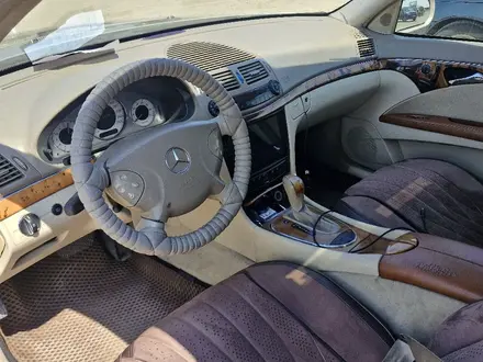 Mercedes-Benz E 240 2005 года за 4 500 000 тг. в Актобе – фото 12